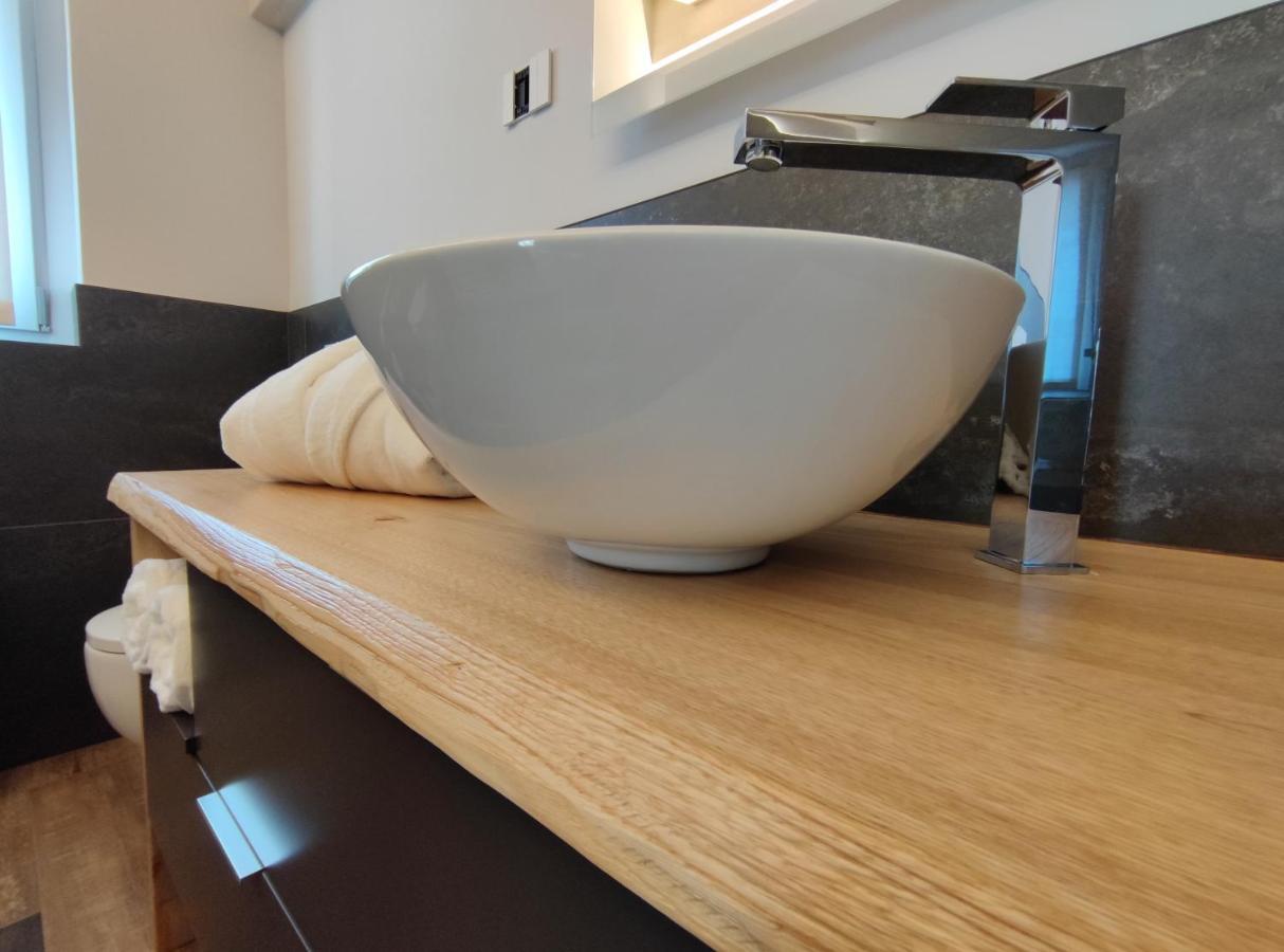 Agriturismo Il Medeghino Musso ภายนอก รูปภาพ